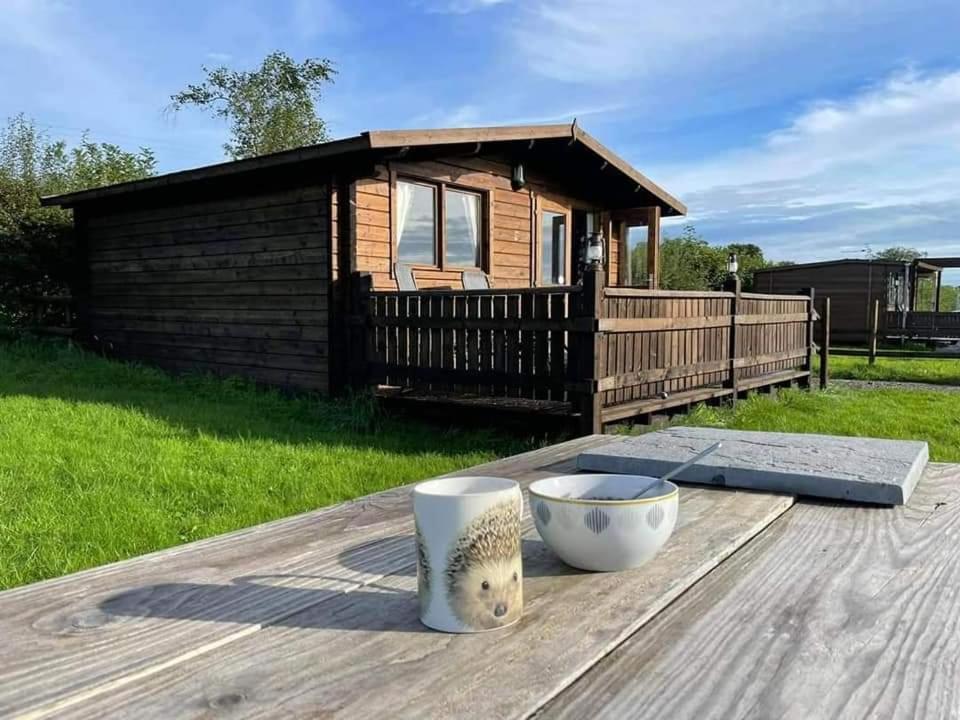 Country Bumpkin - Romantic Couples Stay In Oakhill Cabin Exterior photo